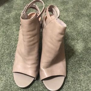 Vince Camuto mushroom leather dress show sandal